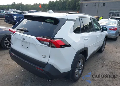 2024 Toyota Rav4 Xle из США, поврежденный, VIN 2T3P1RFV9RC445463